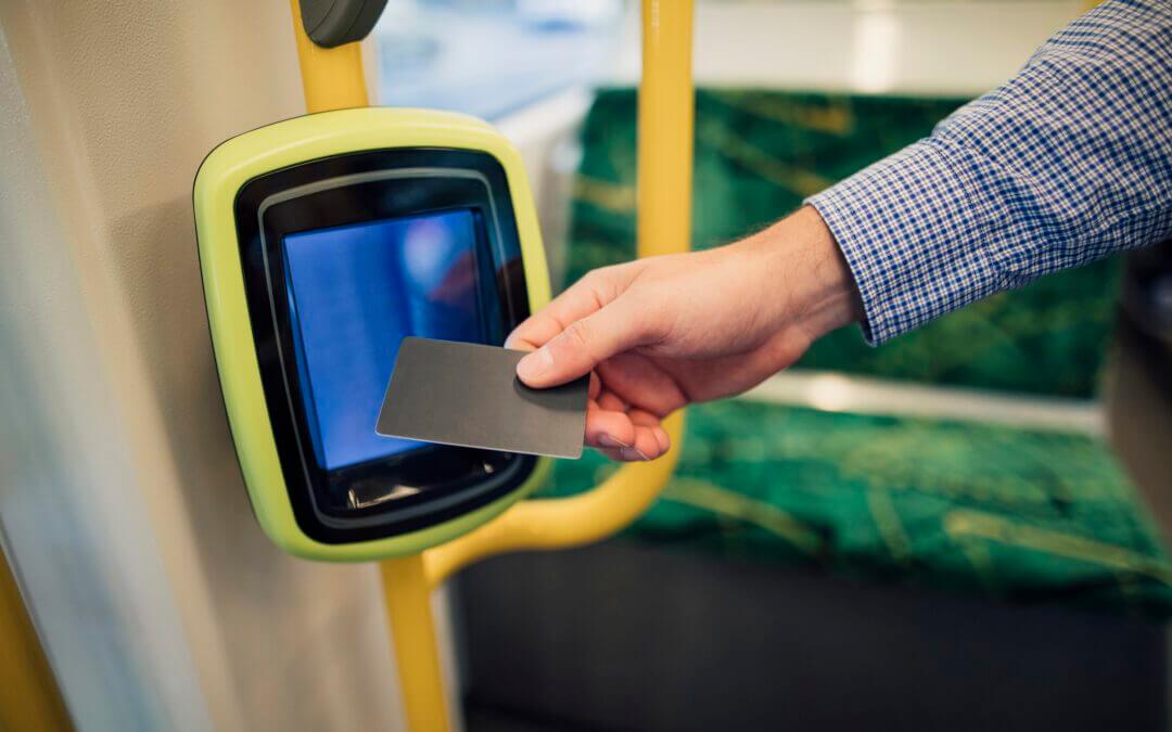 Paying using contactless card technology: the latest access means to public transport