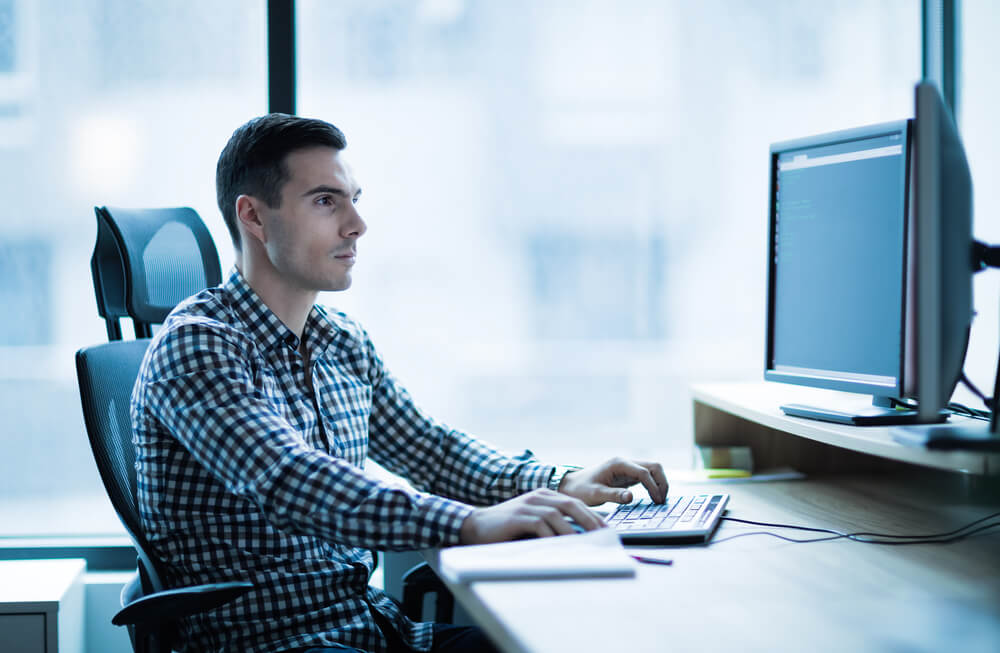 Open Source or Proprietary software?