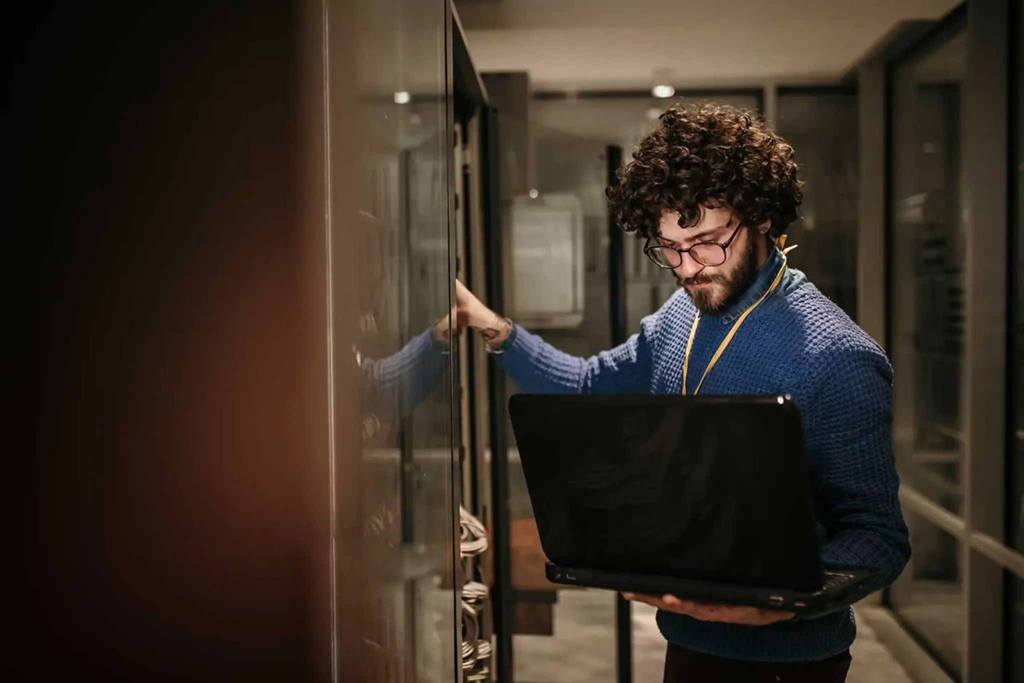 Edge routing for branches with 5g backup, sd-branch connectivity and ZTNA security - Teldat